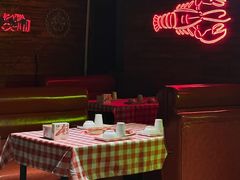 -龙巢盱眙龙虾·鸡煲·烧烤宵夜(坪洲店)