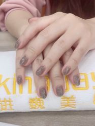-进巍美甲美睫店