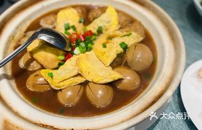 Black Pork Braised Egg with Fried Dumplings
