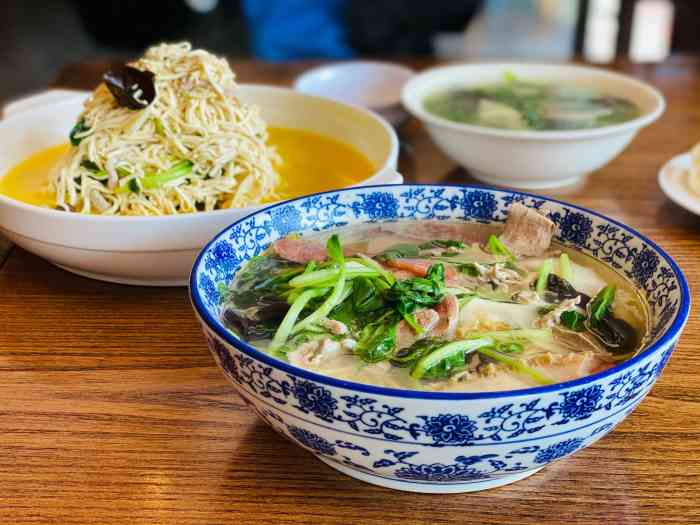 潘德林茶社(新城河路店)-"[薄荷]环境:古色古香的 [服务铃].