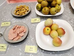 -上海浦东中心万枫酒店