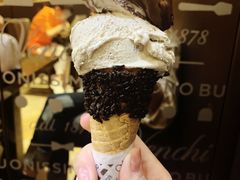 双层榛子巧克力-VENCHI 闻绮(北京国贸商城店)