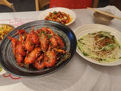 -肥肥虾庄·金牌油焖大虾(汉口城市广场店)