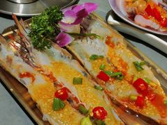 -围炉肉舍•炭烤活鳗•丹东海鲜烤肉(步行街店)