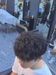 点击看大图 -藤野造型专业烫染接发