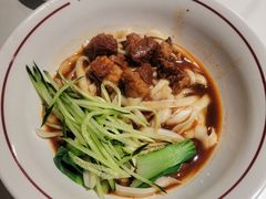 牛肉酸菜刀削面-晋府大酒店