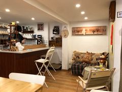 -C.Y Cafe