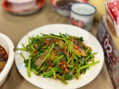藜蒿炒腊肉-老三样·旧食新味(万寿宫店)