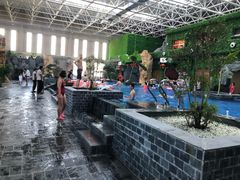 -兴芮温泉度假区