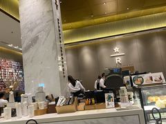 -星巴克臻选(深圳龙华红山天虹店)