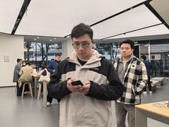 -华为授权体验店(中山公园来福士)