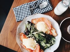 -ROAST coffee & eatery