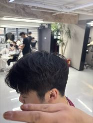-宫铭烫发染发接发店