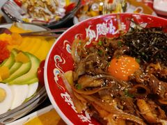 爆炒黑椒牛五花饭-仙隐小鹿中华料理(南宁万象城店)