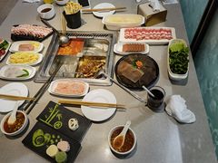 -海底捞火锅(新松江路生日主题店)
