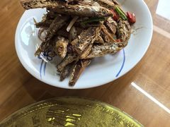 -芦茨金富饭庄·25年老字号·专做稻草鸡
