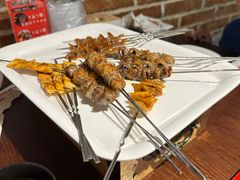 -三个大叔烤羊肉串·歌手驻唱·碳烤鲜肉(西三旗店)