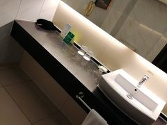 -西安绿地假日酒店