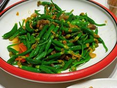 黄瓜苗炒三层肉丝-钱山海鲜大排档