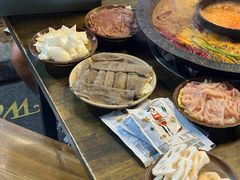 -黄潇洒老火锅(九眼桥宏济巷店)