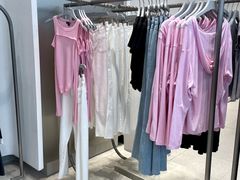 -URBAN REVIVO(七宝领展广场店)