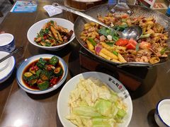 -富正毅三下锅·湘西韵味(天门山索道店)