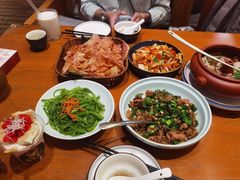 -老滇山寨•云南特色菜•地方菜•民族风情歌舞表演(金碧店)