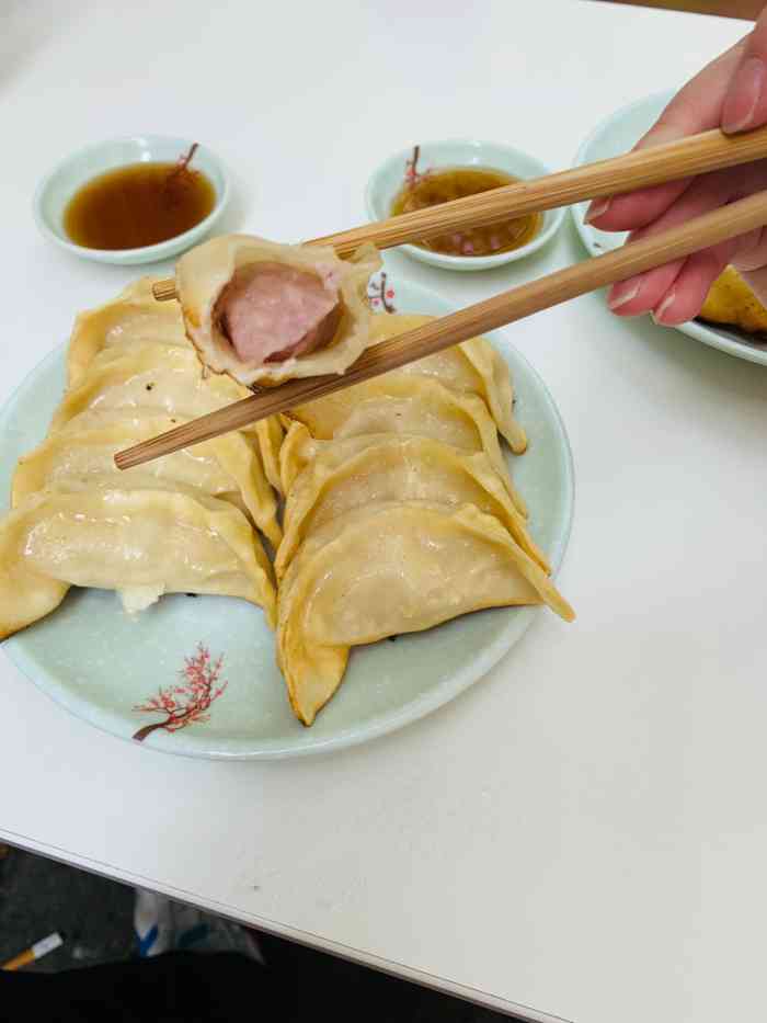 阿年锅贴(隆昌路店)-"首先来这里的人做好思想准备,去的晚的要等.