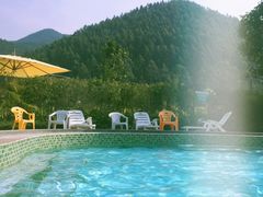 -十万大山布透温泉