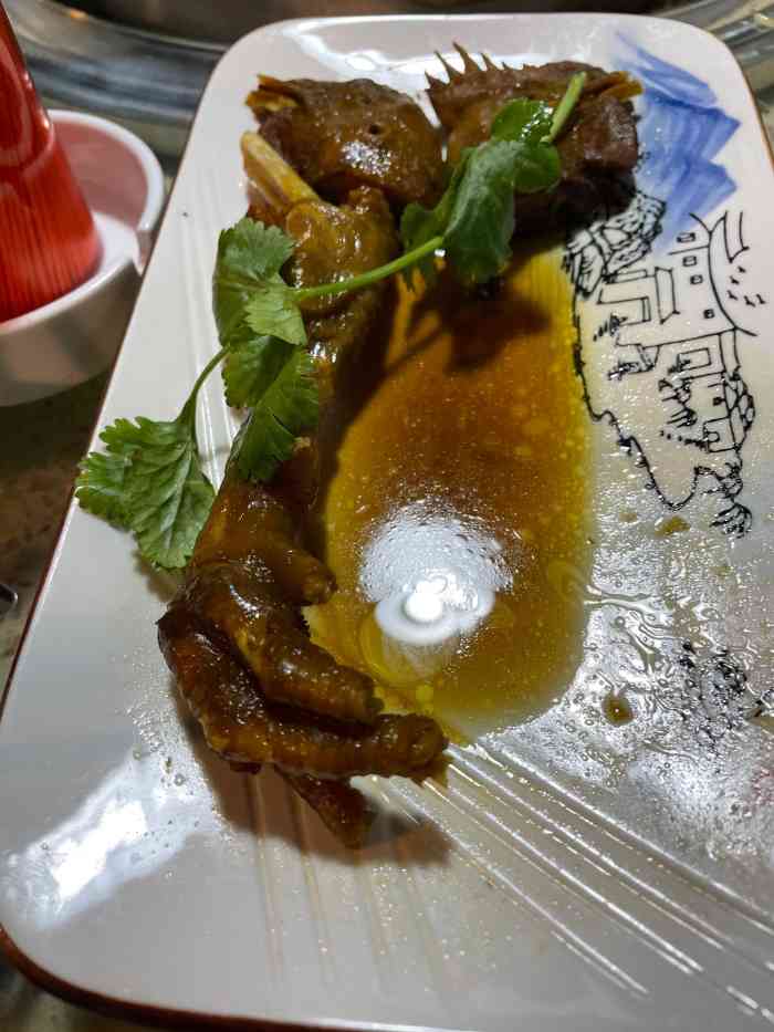 泉水鸡一条街-"泉水鸡一条街,是很多泉水鸡的店组成,好像.
