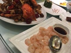 -王朝大酒店徐汇店-地面停车场