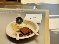 -HUGS coffee(东区店)