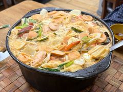 -天瑞福云南过桥米线(十里河店)