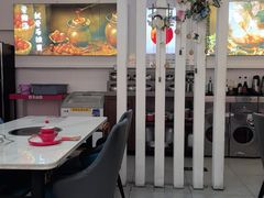 -毛辣果·贵州红酸汤牛肉火锅(西单店)