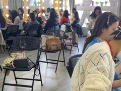 -金夫人化妆摄影职业培训学校