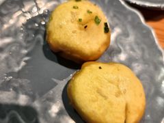 蟹黄虾滑生煎-鑫震源·苏式大虾生煎(山塘街店)