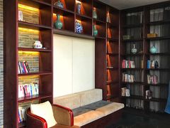 等位区-梧桐餐厅(泉城路店)