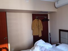 -燕山大酒店