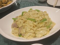 -老码头黑皮肘子锅包肉(赣水路店)