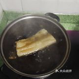 今天给大家分享烧白的做法 主料：五花肉、冬菜