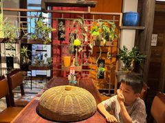 -Cuc Gach Quan Restaurant