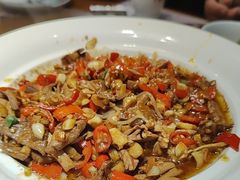 -黄泥岗·地道湖北菜(奥特莱斯店)