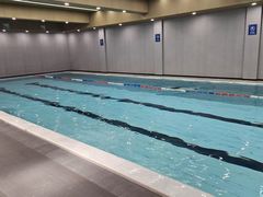-蓝海豚游泳俱乐部(南京西路店)