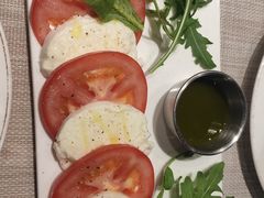 新鲜水牛芝士配番茄-Primo·丽莫意大利窑烤披萨