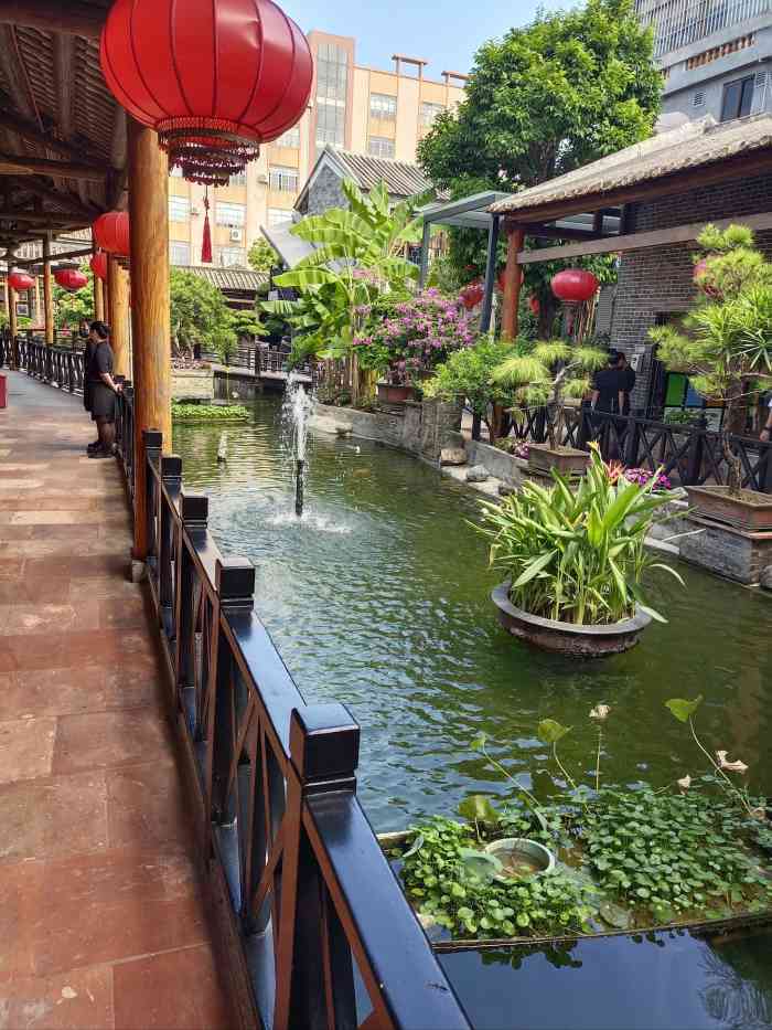 猪肉婆私房菜(容桂总店)-"[薄荷]环境:非常好 中式庄园装修 有.