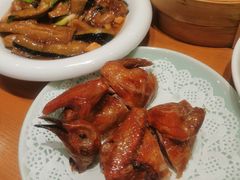 脆皮乳鸽-頂好酒家·经典粤菜(海信广场店)