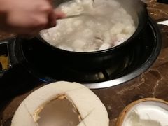 竹笙-同仁四季椰子鸡(海岸城天利店)