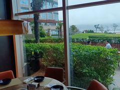 靠窗位-山港凯悦酒店·BEBA海滩烧烤餐厅酒吧