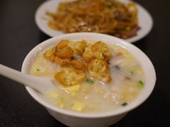 荔湾艇仔粥-伍湛记 · 广州老字号(龙津中路店)