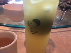 整颗爆柠绿茶-喜茶(上海正大广场店)